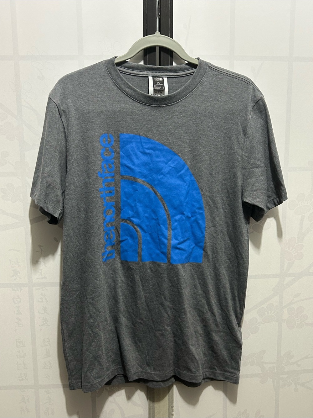 The North Face Men's Gray Crew Neck Tee with Blue Logo Size S